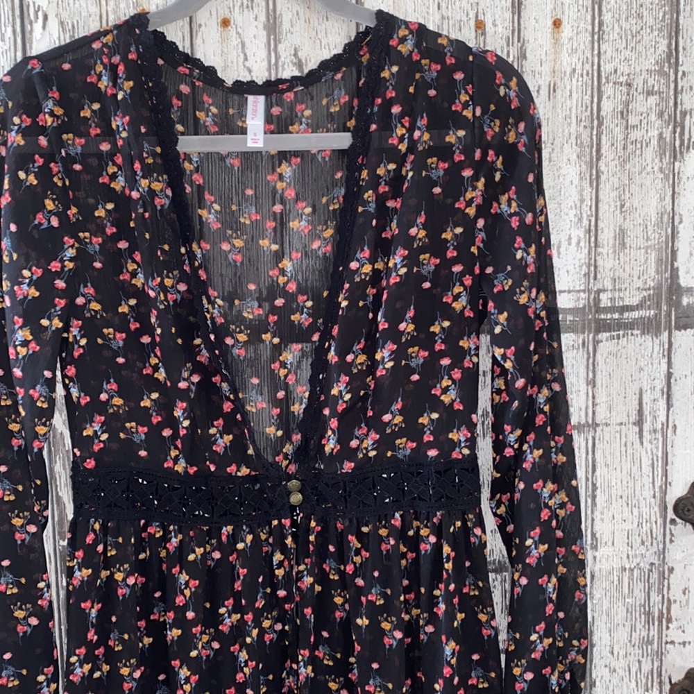 Xhilaration black floral sheer long duster - Picture 2 of 4